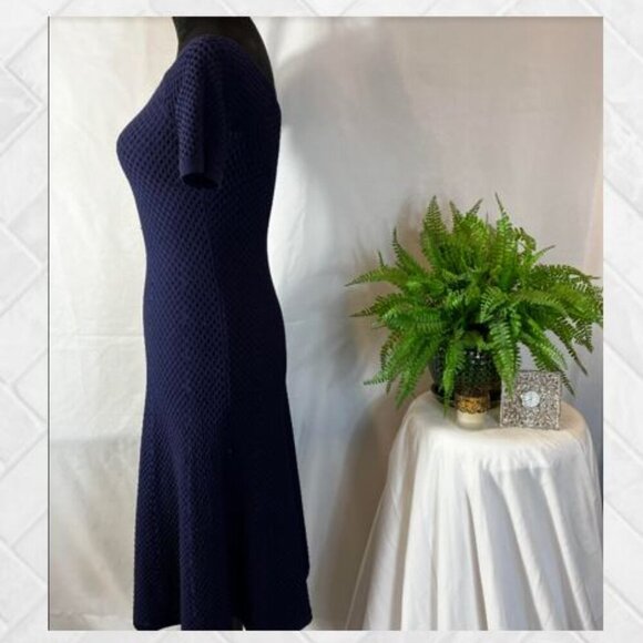 Michael Michael Kors Navy Waffle Knit Dress (ONLY) EUC  Size Medium - Picture 4 of 16